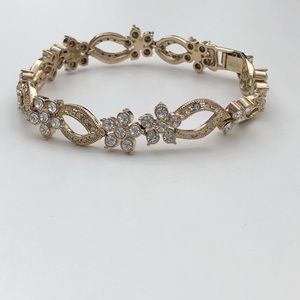 Meet your Posher, Lida